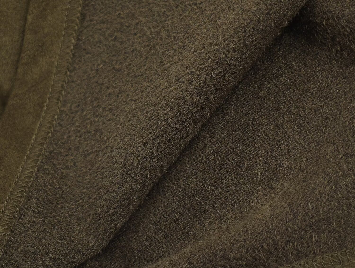 Schickes Wildleder-Hosen-Set – Zweiteiler in Khaki