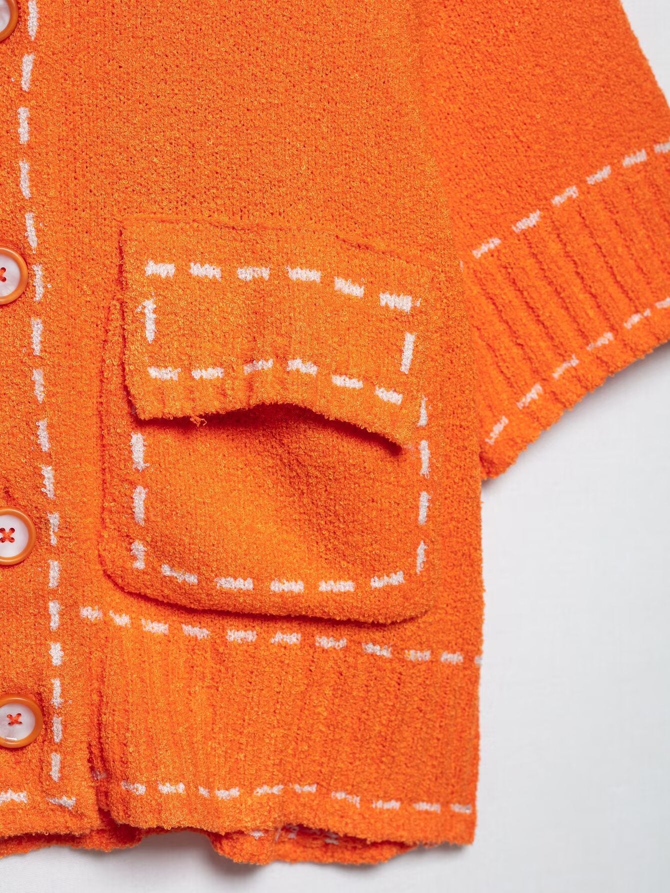 Strickjacke mit Rundhalsausschnitt