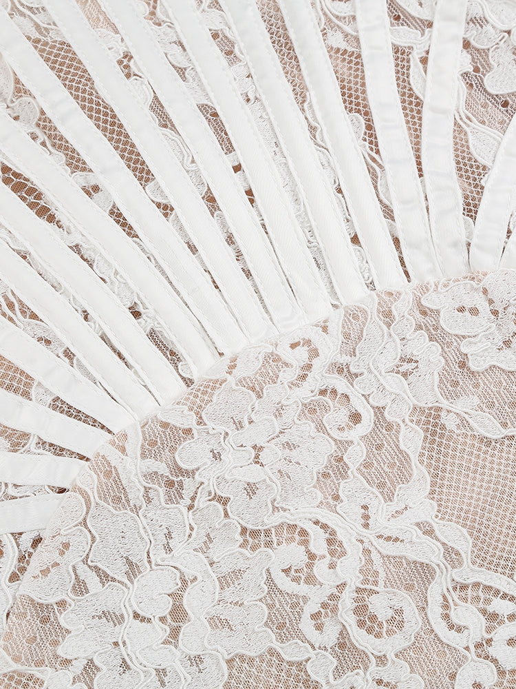 Schwarzes Mini-Kleid mit Korsett-Details