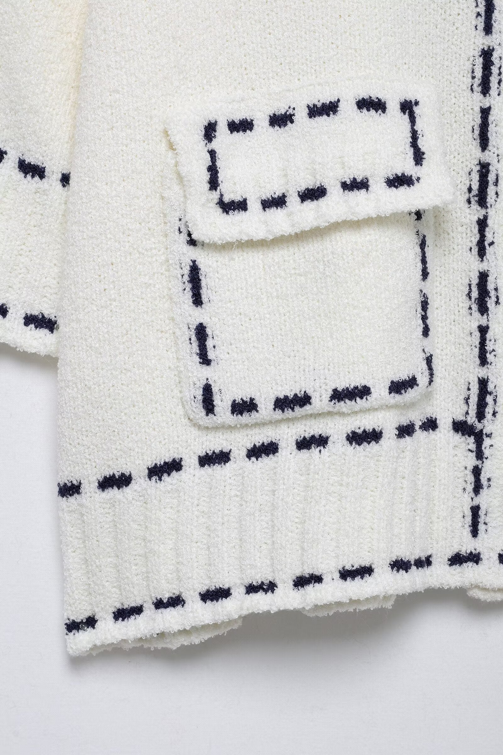 Strickjacke mit Rundhalsausschnitt