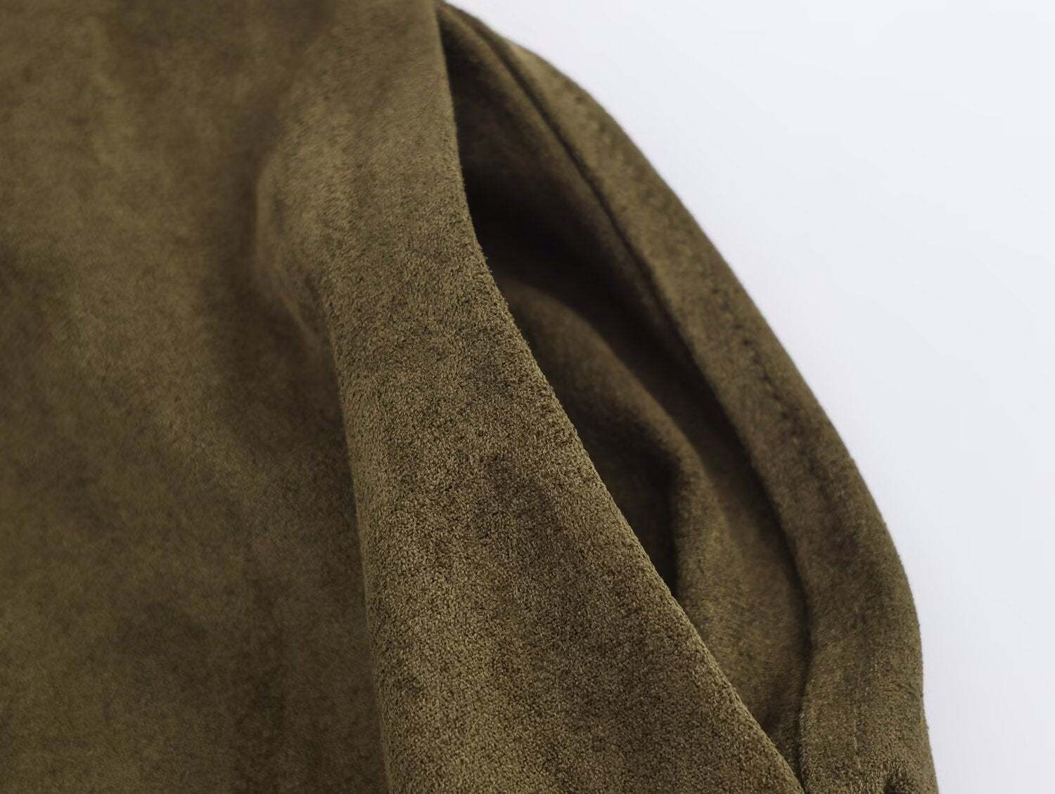 Schickes Wildleder-Hosen-Set – Zweiteiler in Khaki