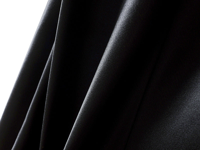 Lederkleid mit Rüschen